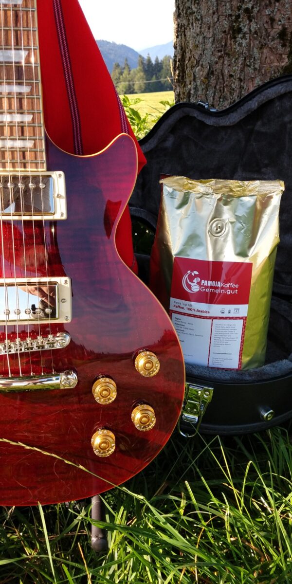 kenia kaffee rote gitarre goldene knoepfe